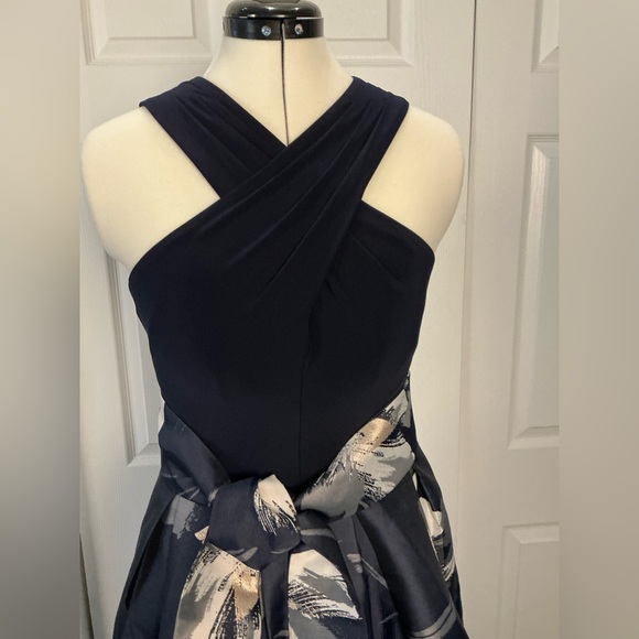 Elegant Navy Cross-Back Top with Floral Skirt - Picture 3 of 13